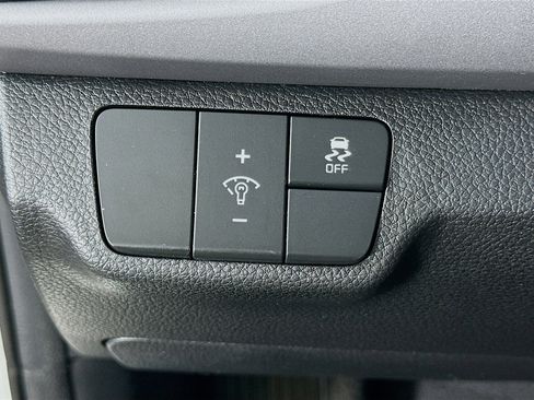 Used 2018 Kia Rio S image 16