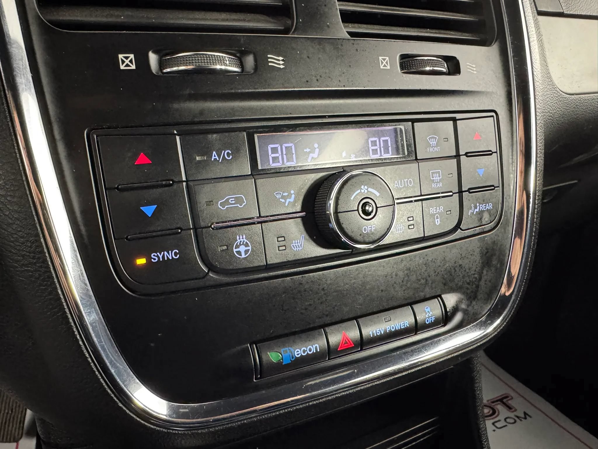 Used 2018 Dodge Grand Caravan GT FWD image 18