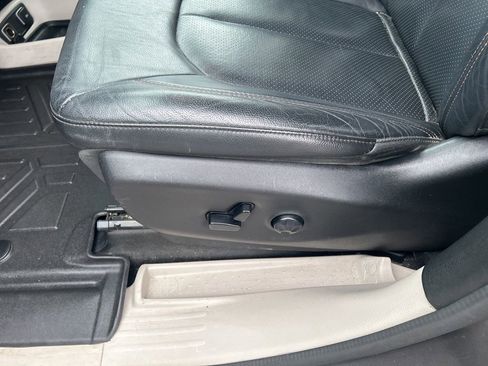 Used 2018 Chrysler Pacifica Touring-L Plus FWD image 23