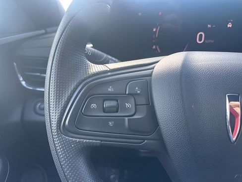 Used 2025 Buick Envista Preferred image 15