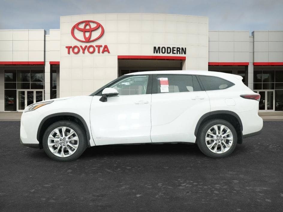 New 2026 Toyota Highlander Limited AWD/4WD image 14