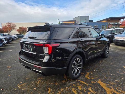 New 2026 Ford Explorer ST-Line image 5