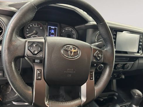 Used 2021 Toyota Tacoma 4x4 Double Cab image 12