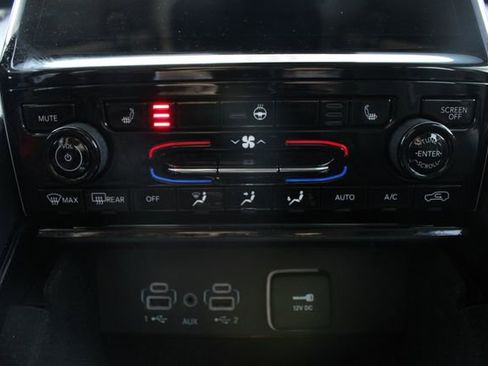 Used 2021 Jeep Grand Cherokee L Limited AWD/4WD image 18