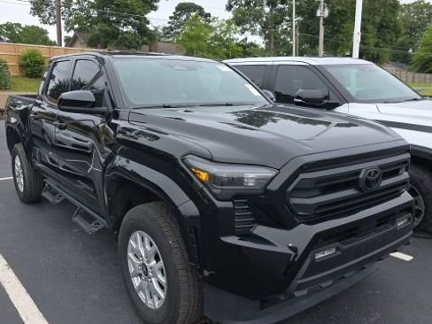 Certified 2025 Toyota Tacoma SR5 AWD/4WD image 1