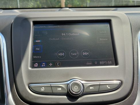 Used 2020 Chevrolet Equinox LT FWD image 22