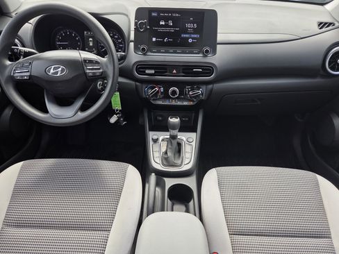 Used 2022 Hyundai Kona SE image 7