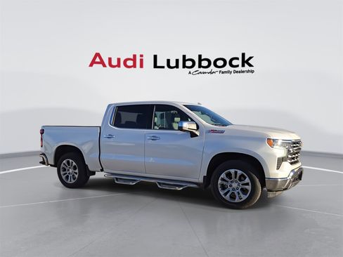 Used 2022 Chevrolet Silverado 1500 LTZ w/ Z71 Off-Road Package image 9