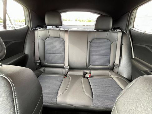 Used 2025 Buick Envista Preferred FWD image 37