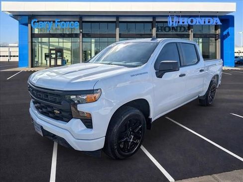 Used 2024 Chevrolet Silverado 1500 Custom image 4