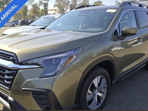 Used 2025 Subaru Ascent Premium AWD/4WD image 1