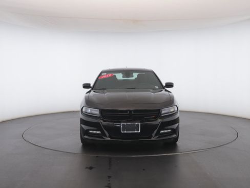 Used 2019 Dodge Charger SXT w/ Blacktop Package AWD/4WD image 21