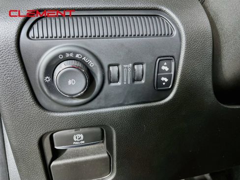 Used 2022 Jeep Wagoneer Series III w/ Convenience Group I AWD/4WD image 13