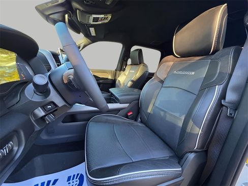 Used 2025 RAM 3500 Laramie image 22