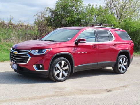 Used 2019 Chevrolet Traverse LT w/ LT Premium Package AWD/4WD image 24