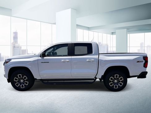 Used 2023 Chevrolet Colorado Z71 w/ Z71 Convenience Package 2 AWD/4WD image 2