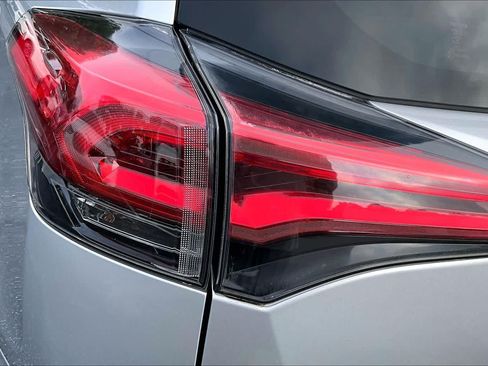 Used 2016 Toyota RAV4 Limited w/ Advanced Technology Package AWD/4WD image 29