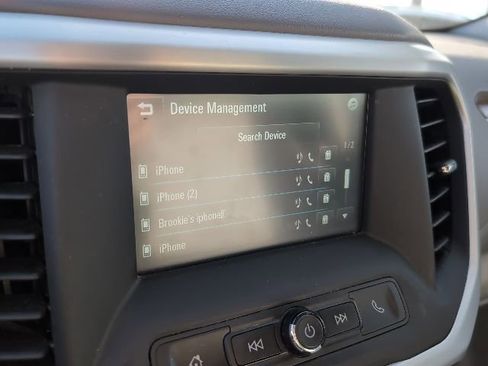 Used 2019 GMC Acadia SLE image 17