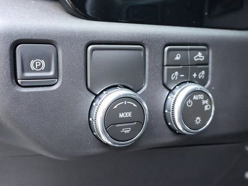 New 2026 GMC Sierra 1500 SLE w/ Preferred Package RWD image 18