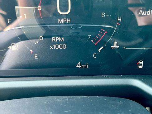 New 2025 GMC Acadia Elevation image 12