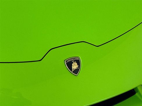 Used 2018 Lamborghini Huracan LP 580-2 image 32