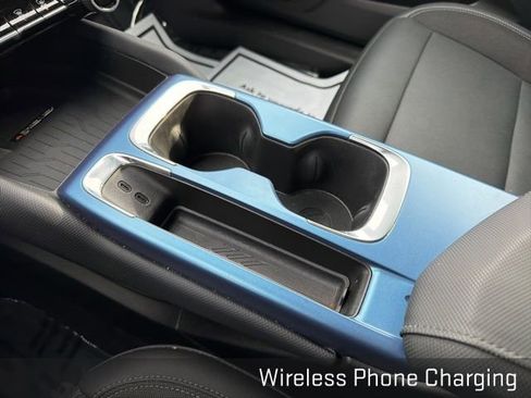 Used 2025 Chevrolet Equinox EV LT w/ Convenience Package image 32