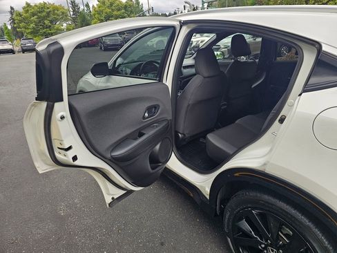 Used 2022 Honda HR-V Sport image 15