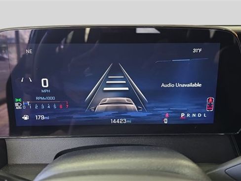 Used 2025 Chevrolet Traverse LT image 10