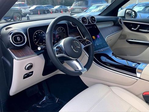 Used 2025 Mercedes-Benz GLC 300 GLC 300 image 14