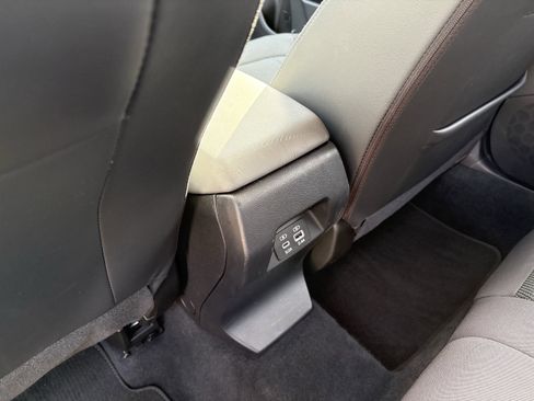 Certified 2024 Subaru Crosstrek 2.0i Premium image 31