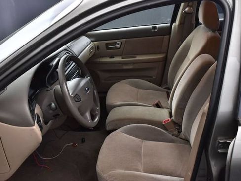 Used 2002 Ford Taurus SES FWD image 9