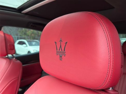 Used 2023 Maserati Levante Modena image 14