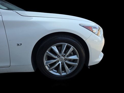 Used 2015 INFINITI Q50 RWD image 19