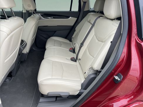 Used 2020 Cadillac XT6 Premium Luxury FWD image 26