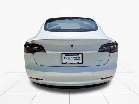 Used 2022 Tesla Model 3 Long Range AWD/4WD image 7