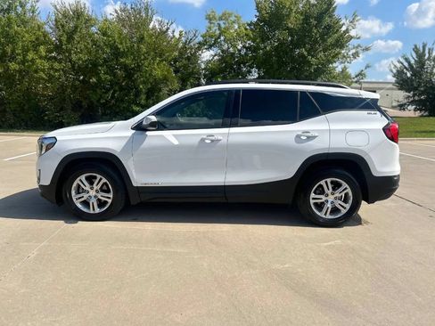 Used 2018 GMC Terrain SLE w/ Driver Convenience Package FWD image 9
