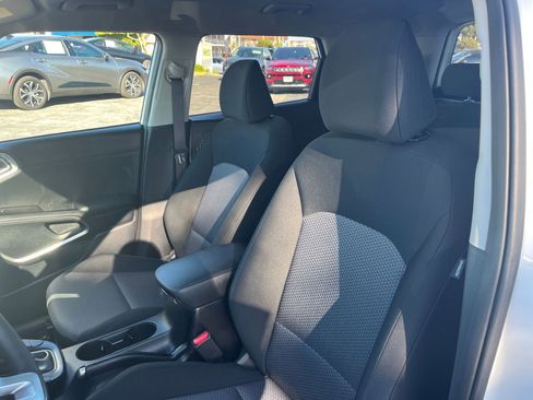 Used 2025 Kia Soul LX w/ LX Technology Package image 25