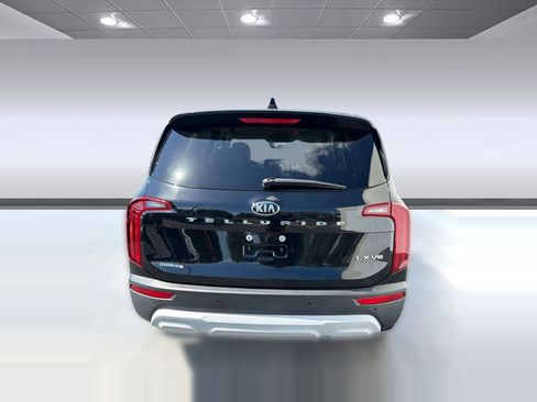 Used 2020 Kia Telluride LX FWD image 9