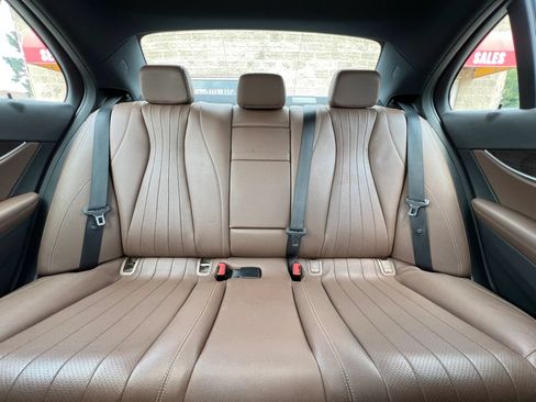 Used 2017 Mercedes-Benz E 300 4MATIC image 30