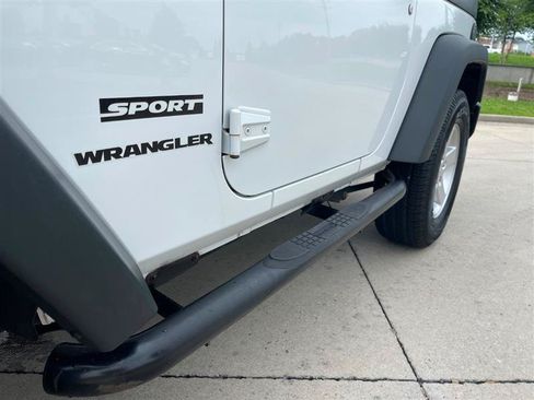 Used 2016 Jeep Wrangler Sport w/ Quick Order Package 24S AWD/4WD image 37