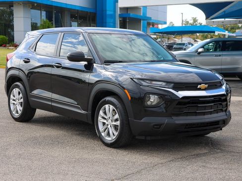 Used 2023 Chevrolet TrailBlazer LS FWD image 1