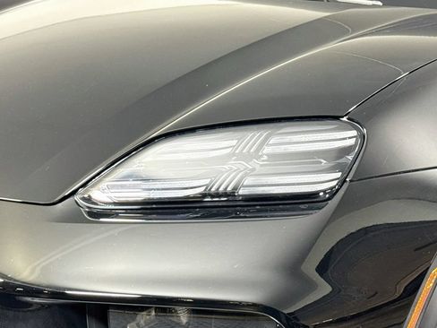Certified 2026 Porsche Macan GTS Electric AWD/4WD image 25