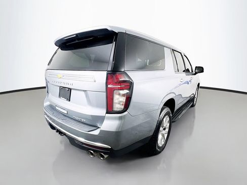 Used 2023 Chevrolet Suburban Premier w/ Advanced Technology Package AWD/4WD image 6