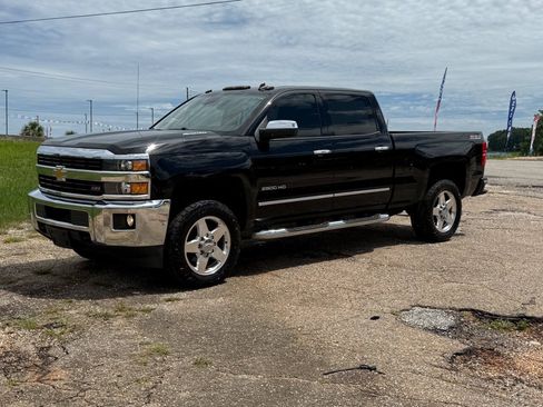 Used 2015 Chevrolet Silverado 2500 LTZ w/ Duramax Plus Package AWD/4WD image 1