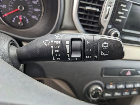 Used 2017 Kia Sportage LX FWD image 29