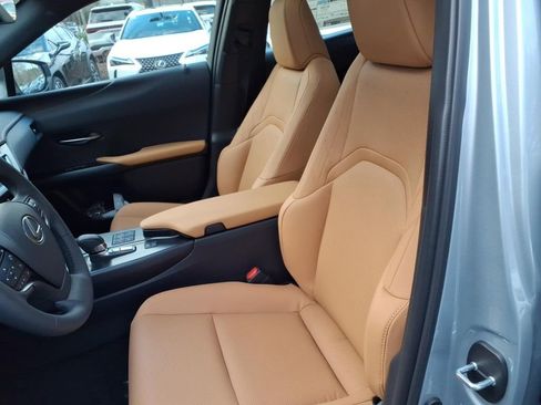 New 2025 Lexus UX 300h FWD image 12