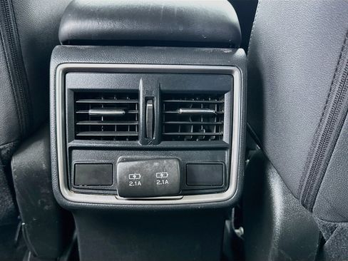 Used 2021 Subaru Forester Premium w/ Popular Package #1 AWD/4WD image 17