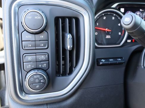 Used 2023 Chevrolet Silverado 2500 LTZ w/ LTZ Premium Package image 12