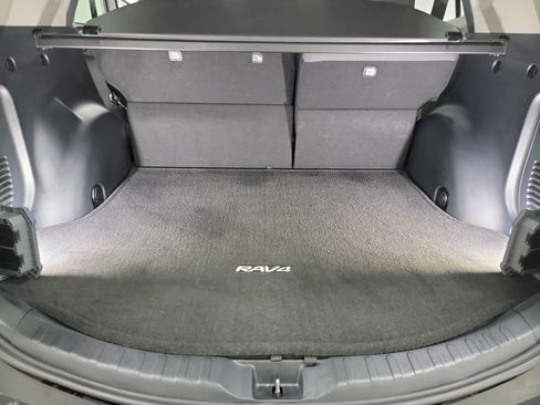 Used 2013 Toyota RAV4 XLE image 26