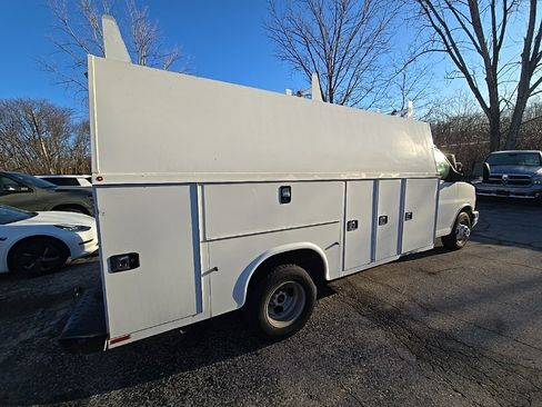 Used 2012 GMC Savana 3500 image 8